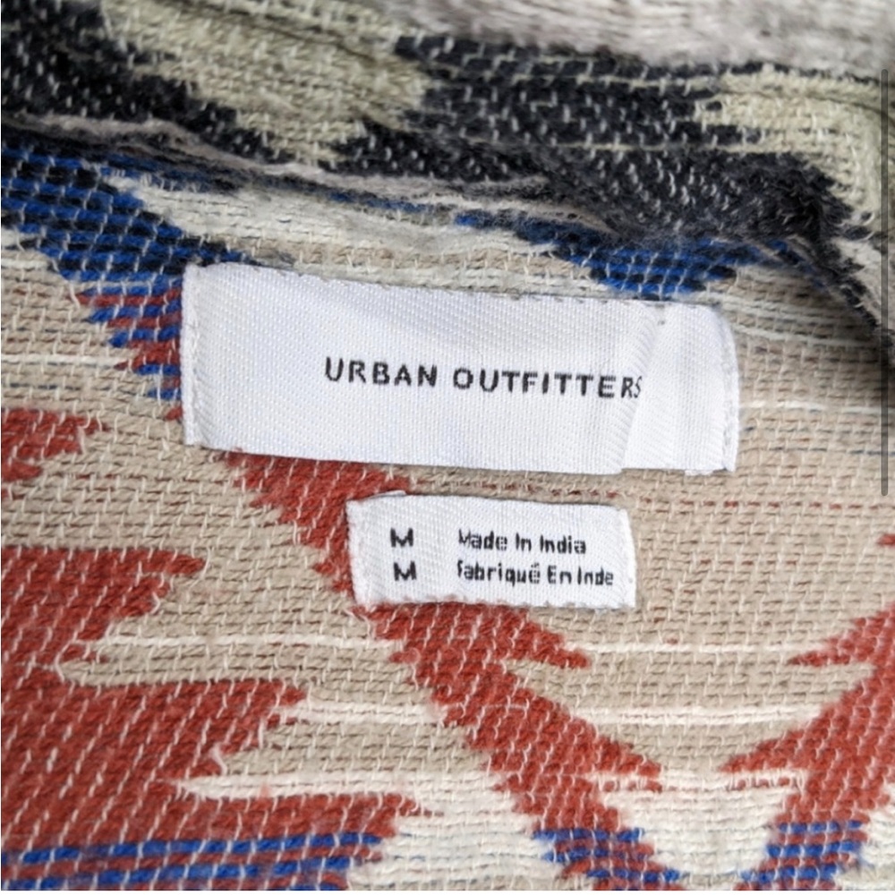 Urban Outfitters Mens Jacquard Flannel Woven Shirt M Aztec Shacket - Picture 2 of 9